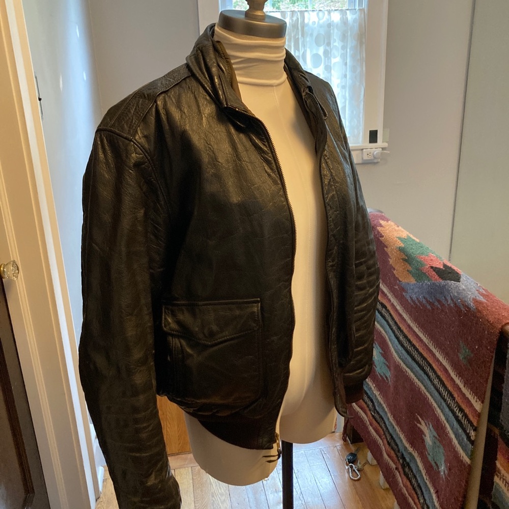 Brown leather LLBean vintage Bomber Jacket 42 Long